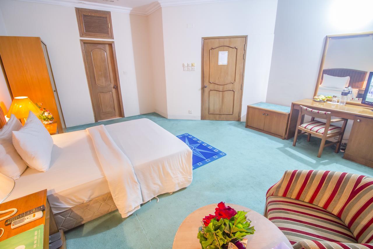 Hotel Swiss Park Dhaka Zewnętrze zdjęcie