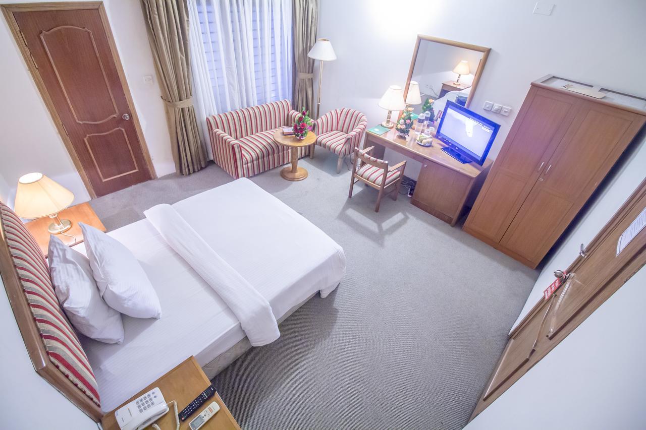 Hotel Swiss Park Dhaka Zewnętrze zdjęcie