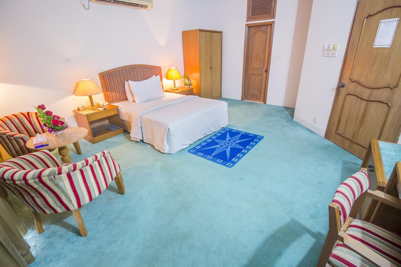 Hotel Swiss Park Dhaka Zewnętrze zdjęcie