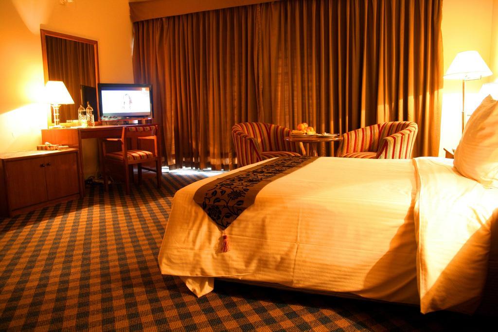 Hotel Swiss Park Dhaka Zewnętrze zdjęcie